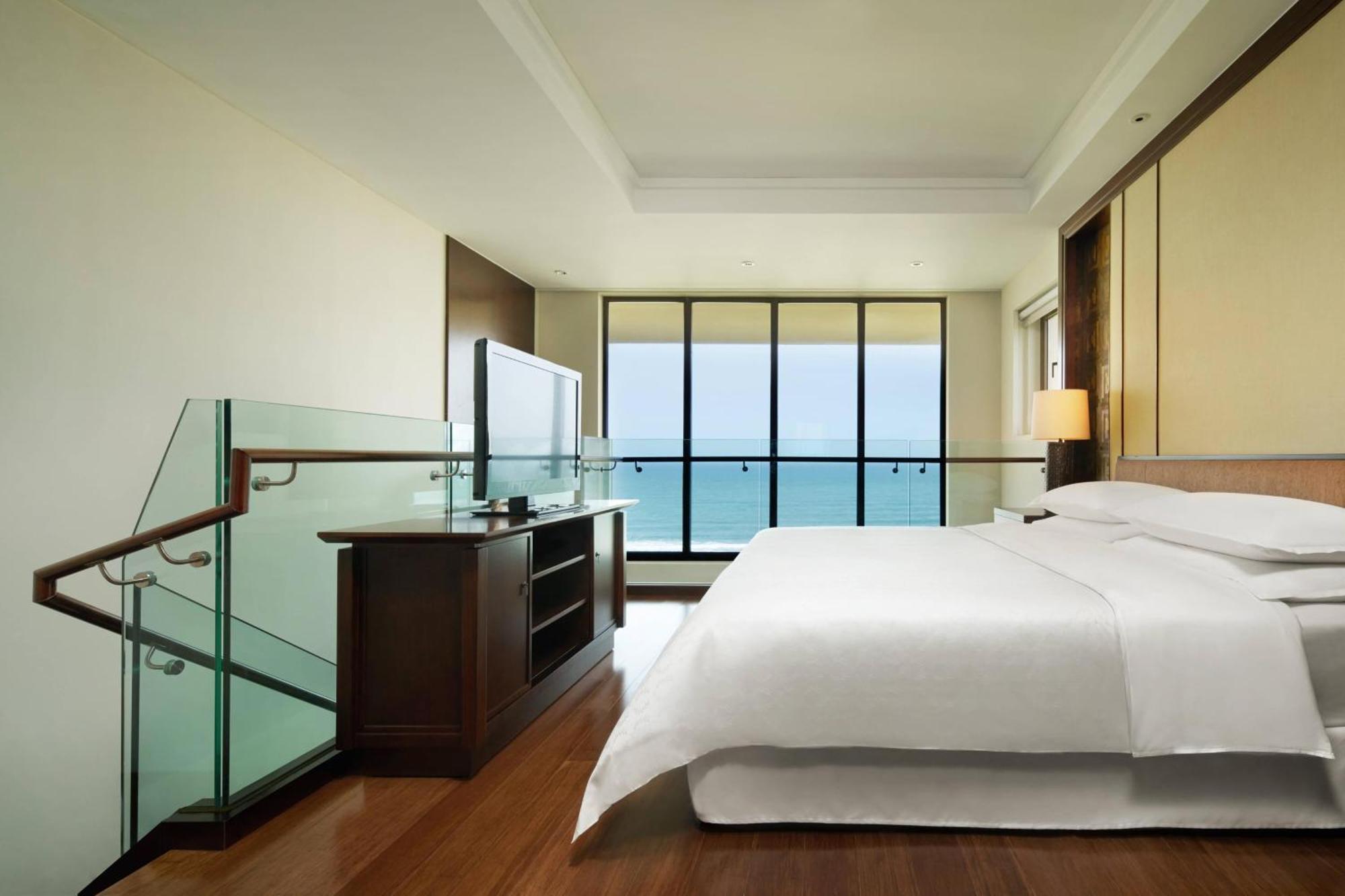 Sheraton Shenzhou Peninsula Resort Wanning Buitenkant foto