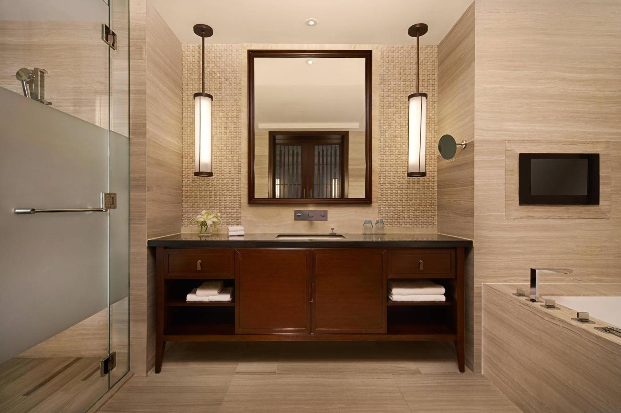 Sheraton Shenzhou Peninsula Resort Wanning Buitenkant foto